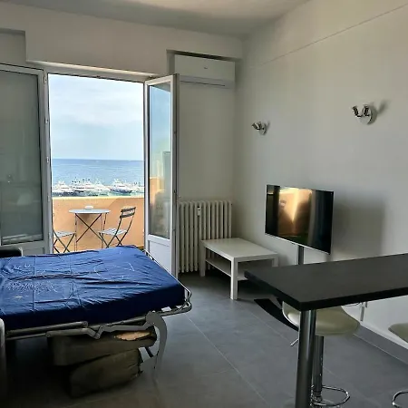 Apartment Grand Palais - Beautiful Floor - Sea Front With Ac *