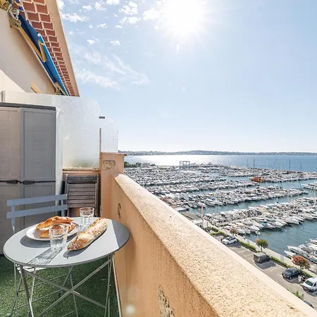 Grand Palais - Beautiful Floor - Sea Front With Ac Apartament