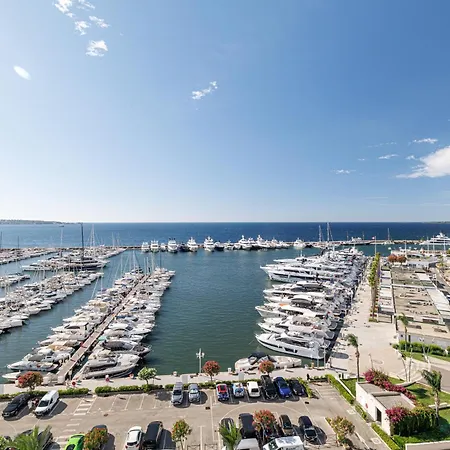 Grand Palais - Beautiful Floor - Sea Front With Ac Apartament *